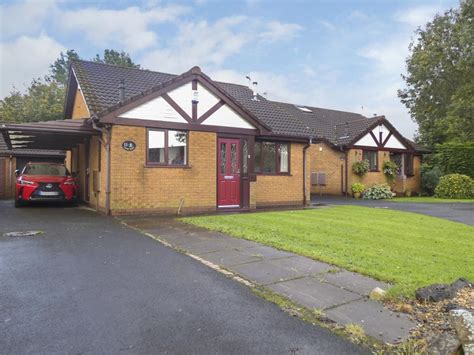 3 bedroom semi-detached house. . Rightmove westhoughton bungalows